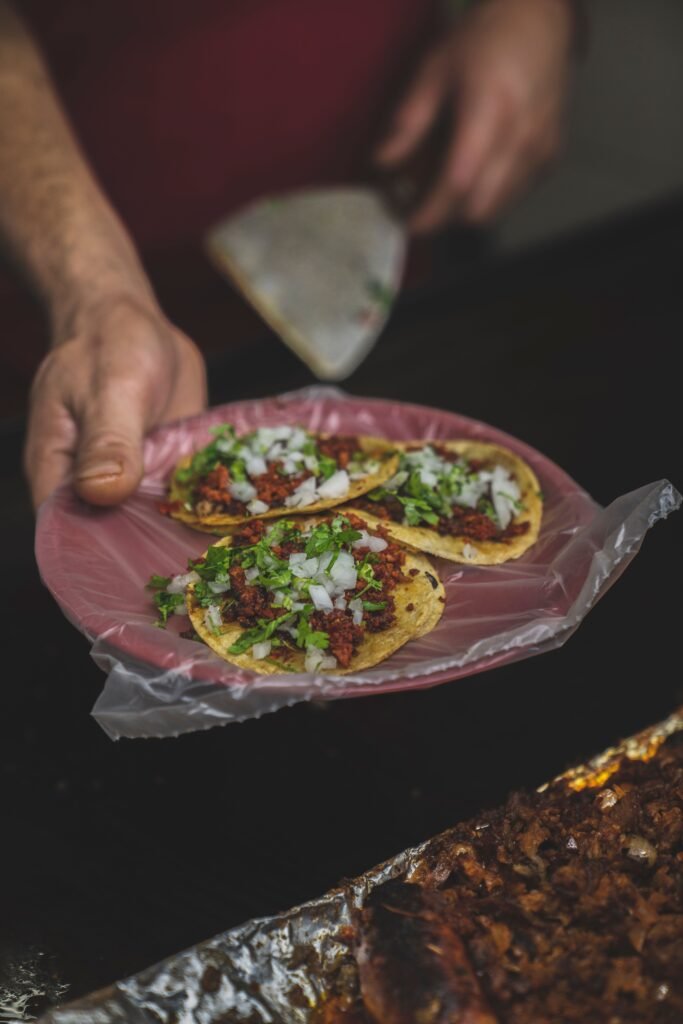 Plato de tacos fotografiado de cerca para un Reel gastronómico